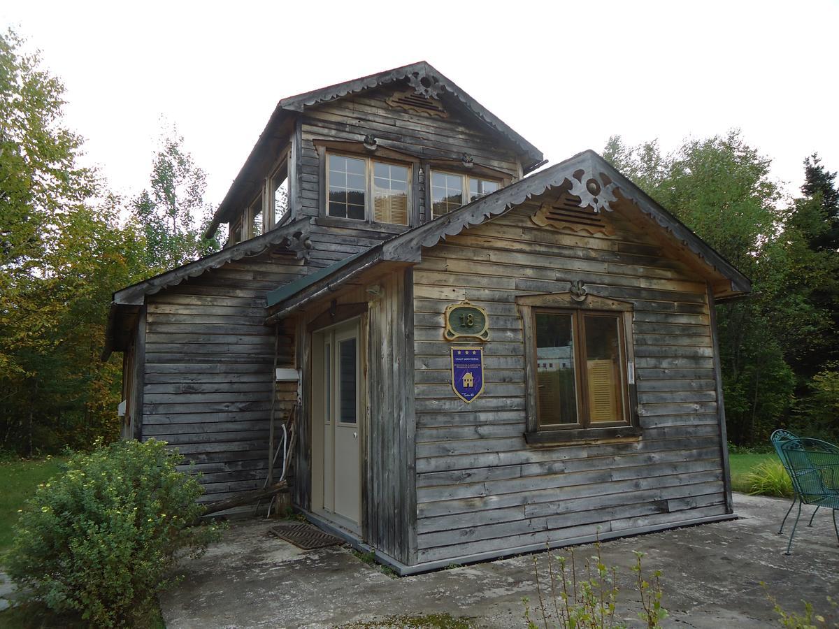 Chalet Saint-Thomas L'Anse-Saint-Jean Exterior photo