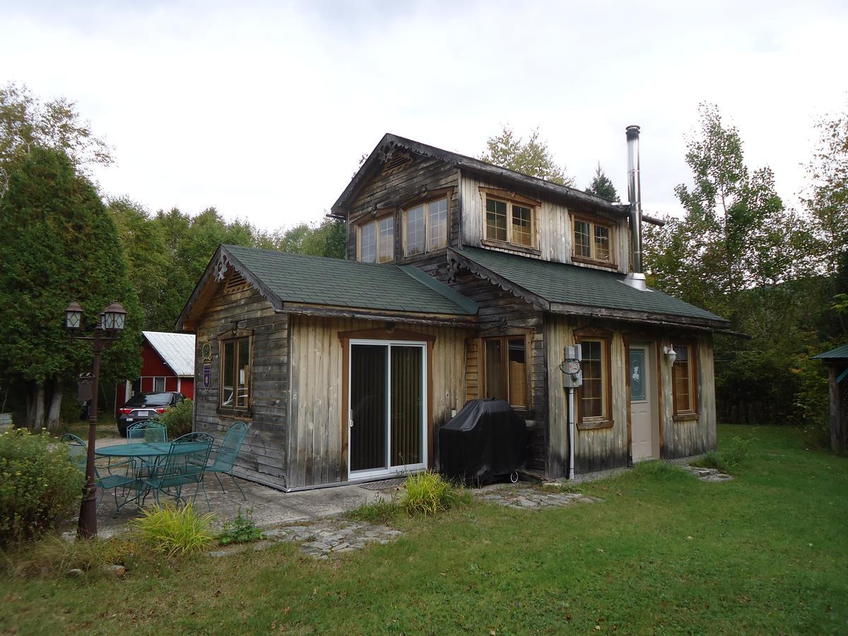 Chalet Saint-Thomas L'Anse-Saint-Jean Exterior photo